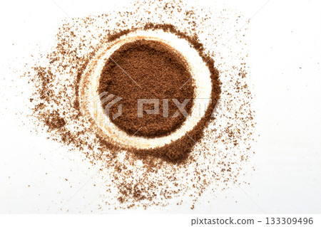 Dry ground chicory. 133309496