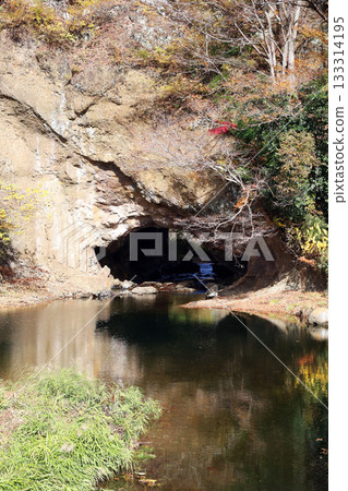 Kisu River's Cave 133314195
