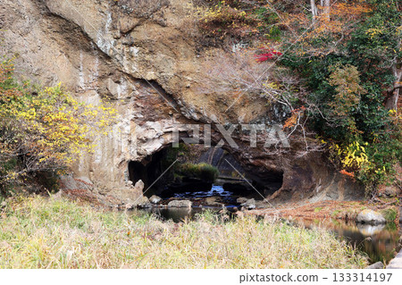 Kisu River's Cave Kisu River's Cave 133314197