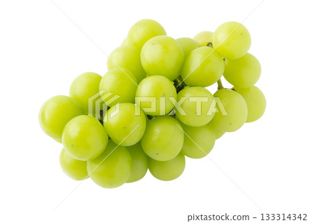 A bunch of Shine Muscat grapes on a transparent background (png) 133314342