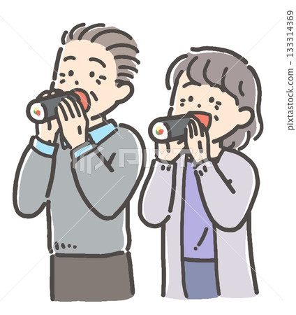 一對老年夫婦在節分享用江方卷壽司。 133314369