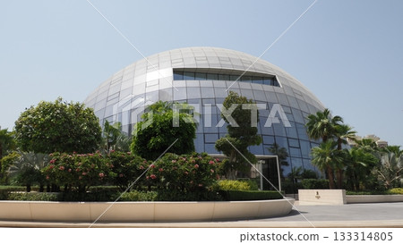 Dubai Palm Jumeirah entrance 133314805