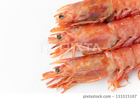 Close-up of raw shrimp head Close-up of raw shrimp head 133315107