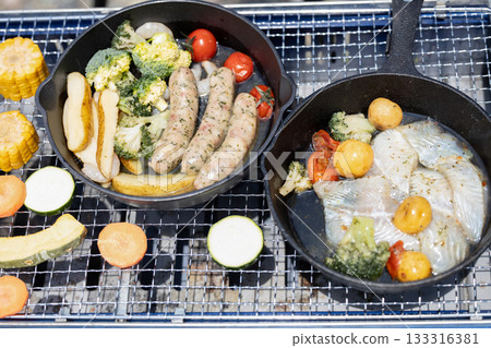 Camping rice barbecue Camping rice barbecue 133316381