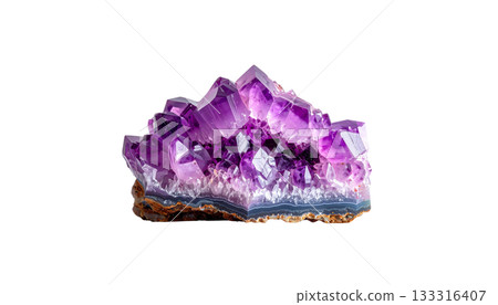 Purple quartz amethyst crystal and gemstones isolated on white background. 133316407