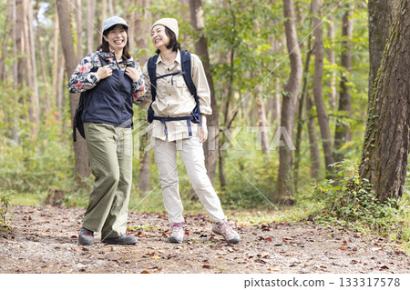 女人遠足 133317578