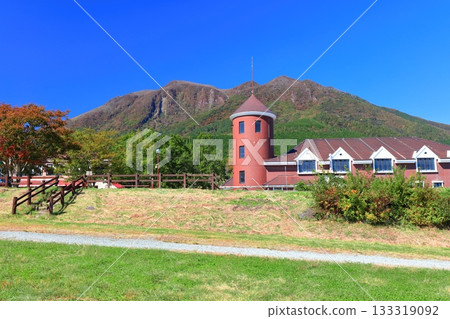 [Oita Prefecture] Gandhi Ranch and the Kuju Mountains on a clear day 133319092