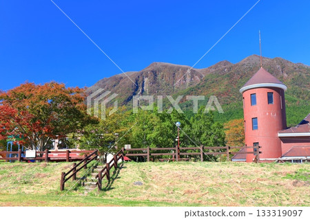 [Oita Prefecture] Gandhi Ranch and the Kuju Mountains on a clear day 133319097