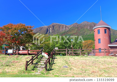 [Oita Prefecture] Gandhi Ranch and the Kuju Mountains on a clear day 133319099