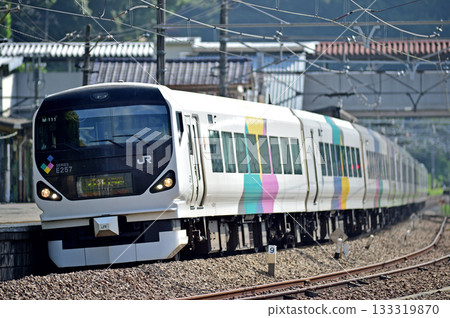 中央幹線上野原JR東日本E257系M-111編組（松本）梓海司 133319870