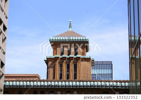The front of King's Tower (Kanagawa Prefectural Government Office Building), one of the three towers of Yokohama The front of King's Tower (Kanagawa Prefectural Government Office Building), one of the three towers of Yokohama 133322352