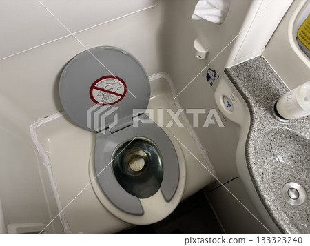Restroom Restroom 133323240