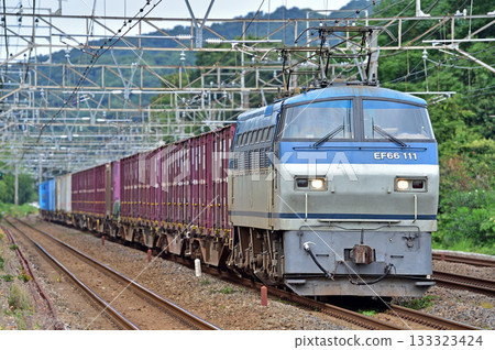 Tokaido Main Line Ninomiya-Kozu JR Freight EF66-111 (Suita) Tokaido Main Line Ninomiya-Kozu JR Freight EF66-111 (Suita) 133323424