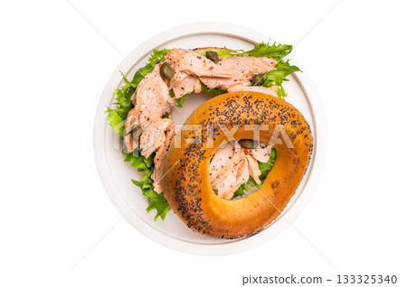 Bagel with lox and cream cheese, smoked salmon isolated on white background 133325340
