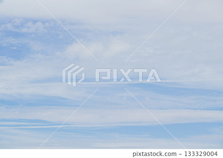 藍天和白色雲彩 藍天和白色雲彩 133329004