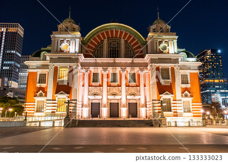 大阪府：大阪市中央公會堂和中之島的夜景 133333023
