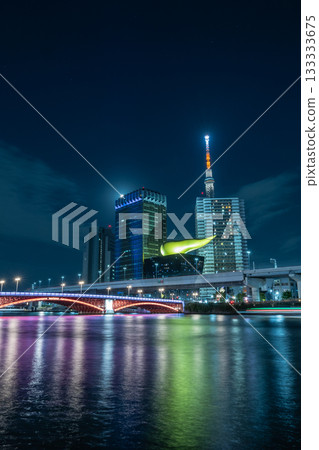 從隅田川看的夜視圖 133333675