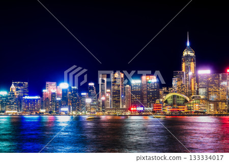 香港維多利亞港中心區夜間 133334017