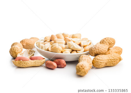 Peanuts in shell. Groundnuts isolated on white background. 133335865