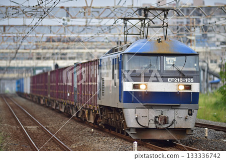 Tokaido Main Line Hiratsuka JR Freight EF210-105 (Suita) Tokaido Main Line Hiratsuka JR Freight EF210-105 (Suita) 133336742