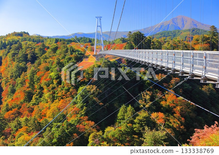 【大分縣】九重夢大吊橋與晴天的紅葉 133338769