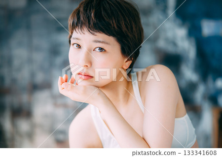 Beauty image of young women Beauty image of young women 133341608