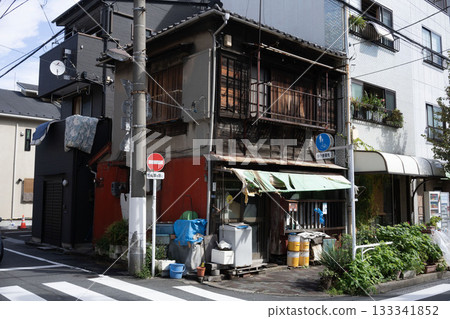Old Japanese houses / Two-story houses / Old houses / Showa-era architecture / Detached houses / Wooden houses / Postwar shops 133341852