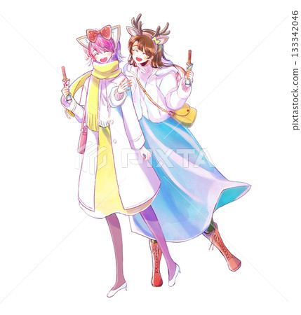 兩名女子在主題樂園玩耍，手挽手，邊走邊吃東西，冬天 133342046