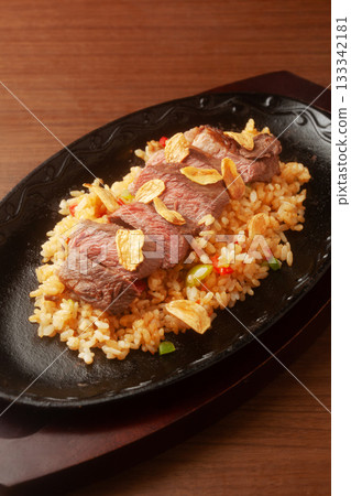 大蒜牛排飯 133342181