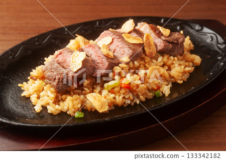 大蒜牛排飯 133342182