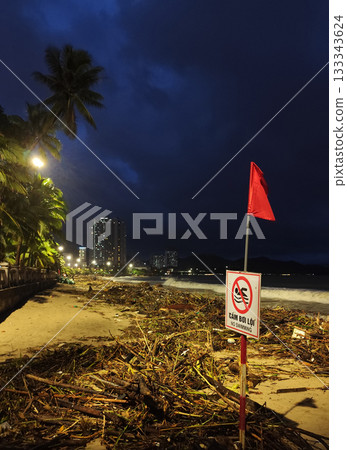 typhoon, flood, sea 133343624