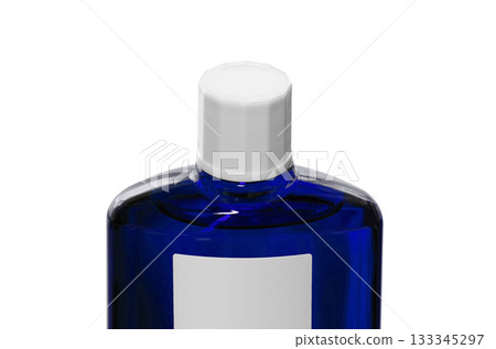 [Cutout transparent background material] A blue translucent bottle of hair growth product with a screw cap 133345297
