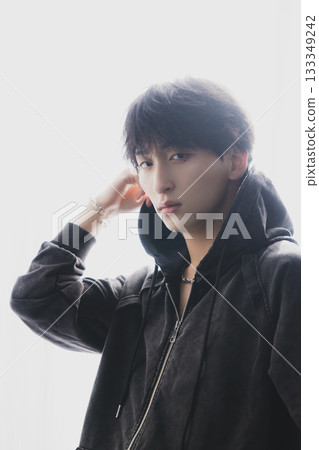 Male's portrait 133349242