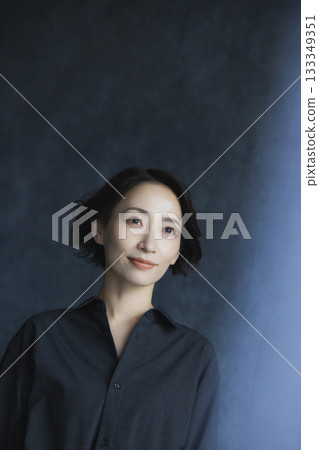 中年女性美女形象 133349351