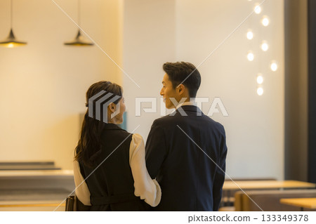 Couple in a hotel restaurant 133349378
