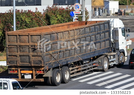 scrap transport vehicle 133350223