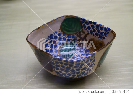 9478 彩色繡球花圖案碗 133351405