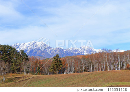 秋末從中山高原眺望北阿爾卑斯山脈 133351528