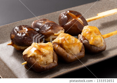 香菇丸子和烤串 香菇丸子和烤串 133351651