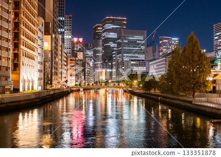 <Osaka Prefecture> Night view of Nakanoshima and downtown Osaka 133351878