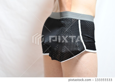 纖細的女性腿 纖細的女性腿 133355533