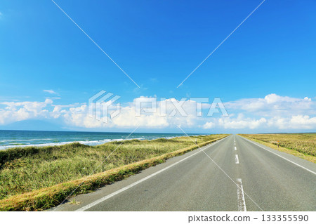 Blue sky and Orolon line in Hokkaido summer 133355590