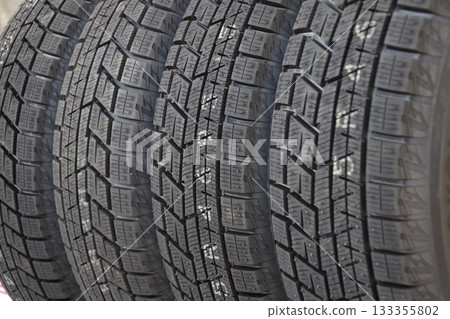 Tire image: Tread surface of unused studless tires 133355802