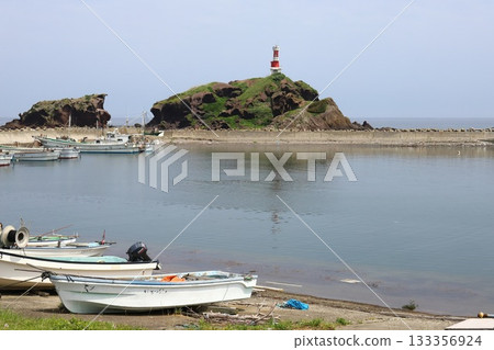 Toriizaki Lighthouse, Fukaura, Aomori Toriizaki Lighthouse, Fukaura, Aomori 133356924