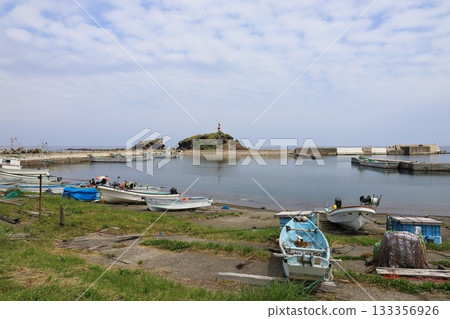 青森縣深浦市鳥居崎燈塔 133356926