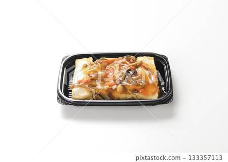 Deep-fried tofu with mushroom sauce Deep-fried tofu with mushroom sauce 133357113