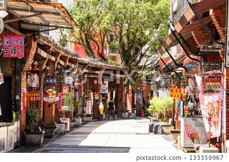 Traditional building view of the Shenkeng Old Street in New Taipei City, Taiwan. The street is famous for its tofu-related food. 133359967
