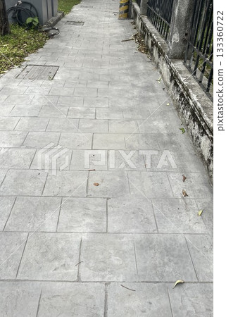 sidewalk 133360722