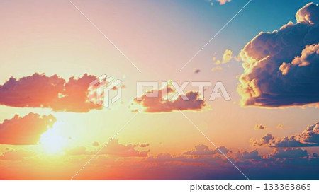絢麗的日落天空和柔和的雲彩 133363865