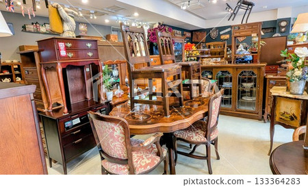 A shop filled with European antiques 133364283